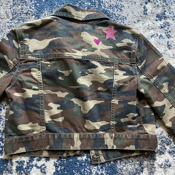 Gap Camo denim cropped jacket. Stamped with glittered girly icons. Girls Size M - Picture 5 of 5